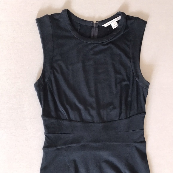 DVF Gretchen Dress in Navy (8) - Picture 8 of 16